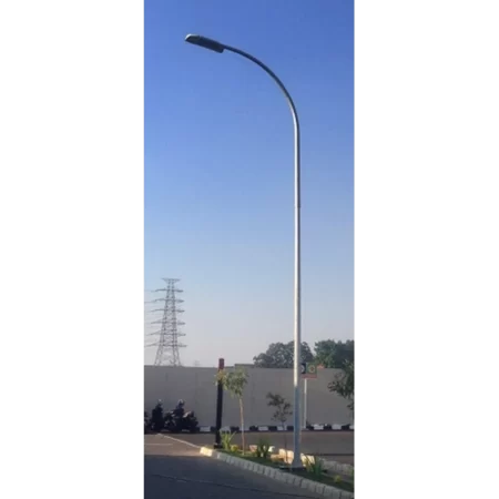 Tiang Lampu PJU Oktagonal Single Ornament