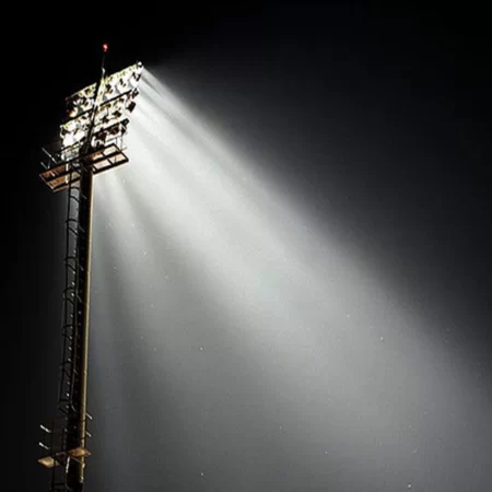 Tiang Lampu Sorot Oktagonal 12 Meter