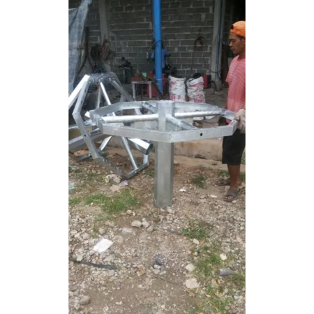 Tiang Lampu Jalan / Tiang PJU Highmast 4 Lampu