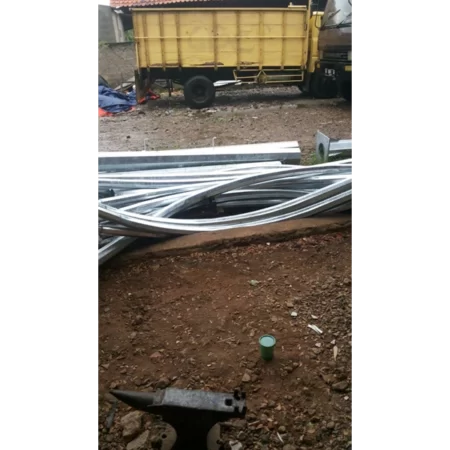 Tiang Lampu Jalan / Tiang PJU  H 13M oktagonal satu lengan tipe parabol